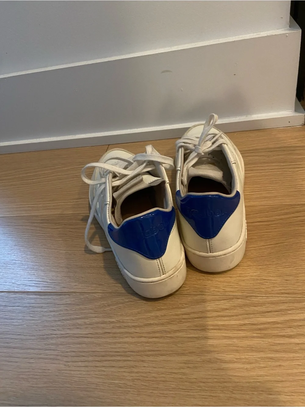 Reebok Club C Leather Sneakers in Off-White with Blue Heel size 7.5